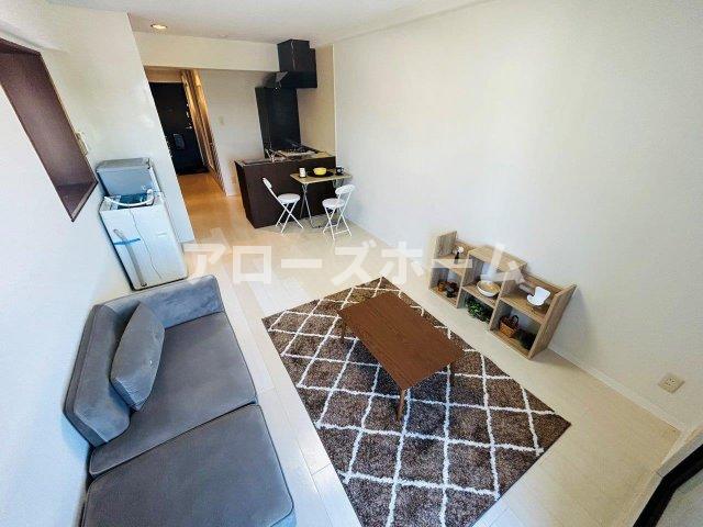 居室・リビング　※室内写真はモデルルームです。家具等は付属しません。