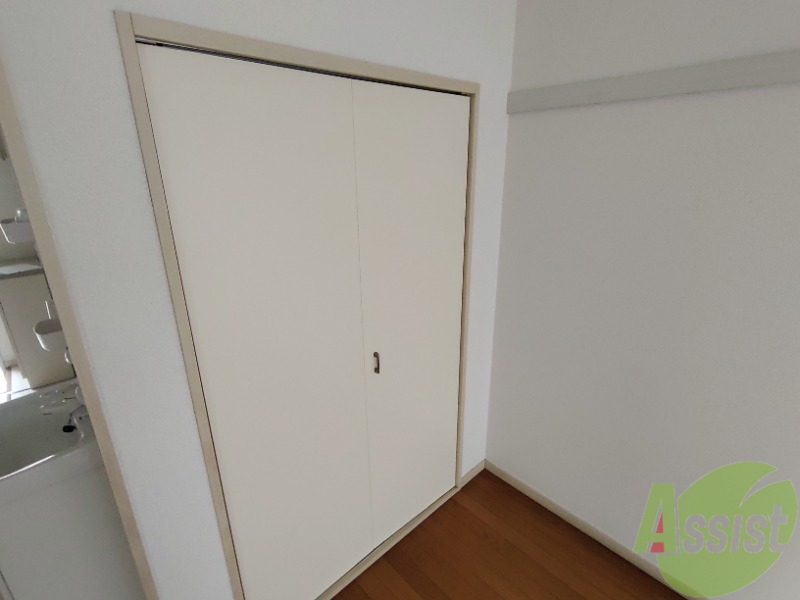 収納　収納は大きく、たくさんの物がしまえそうです。