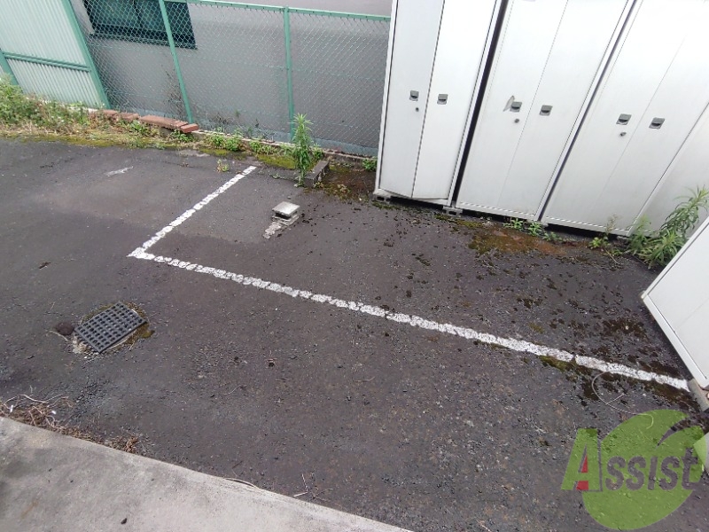 バルコニー　ベランダはよく日が当たり気持ちの良い空間です。