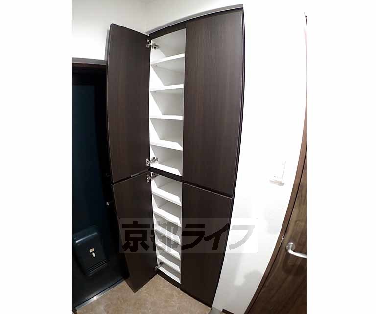 その他設備　とても大きなシューズボックスです。