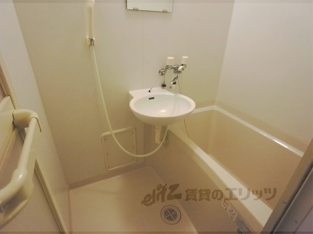 バス・シャワールーム　バス