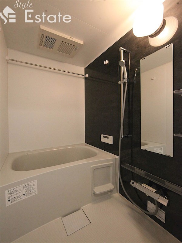 バス・シャワールーム　同仕様内装