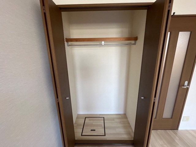 収納　洋室クローゼット