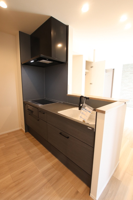 キッチン　ＩＨコンロ二口＋グリル設置済のカウンターキッチン◎