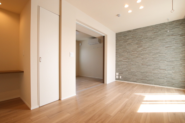 居室・リビング　１４．６帖のＬＤＫ　エアコン設置済◎