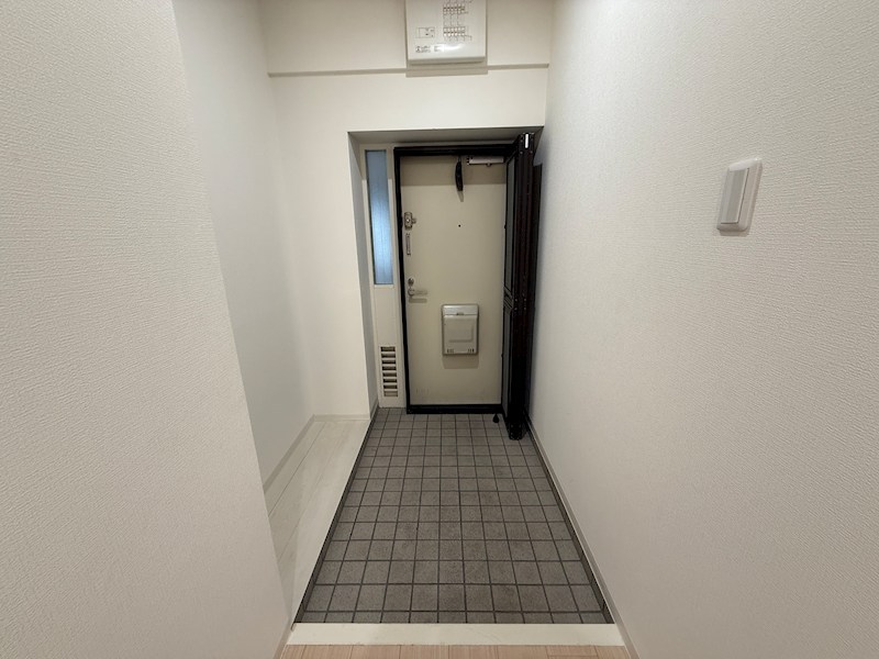塚口さんさんタウン2番館の玄関写真