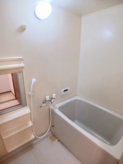 バス・シャワールーム　バス