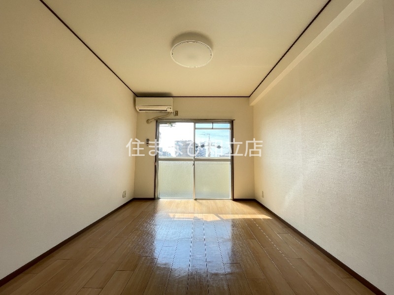 居室・リビング　同型別部屋写真