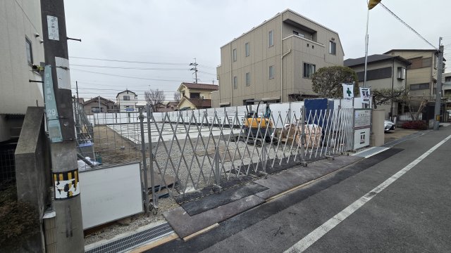 駐車場　建設中