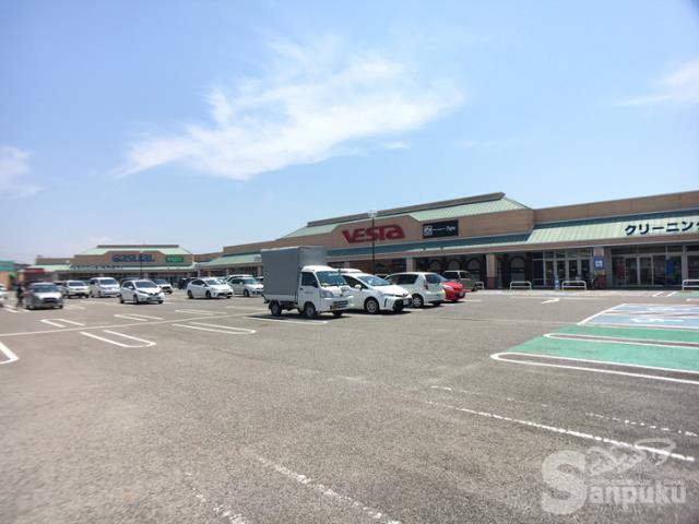 スーパー　フジ　垣生店（スーパー）まで1042m