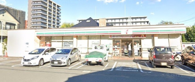 コンビニ　セブンイレブン大和中央５丁目店（コンビニ）まで35m