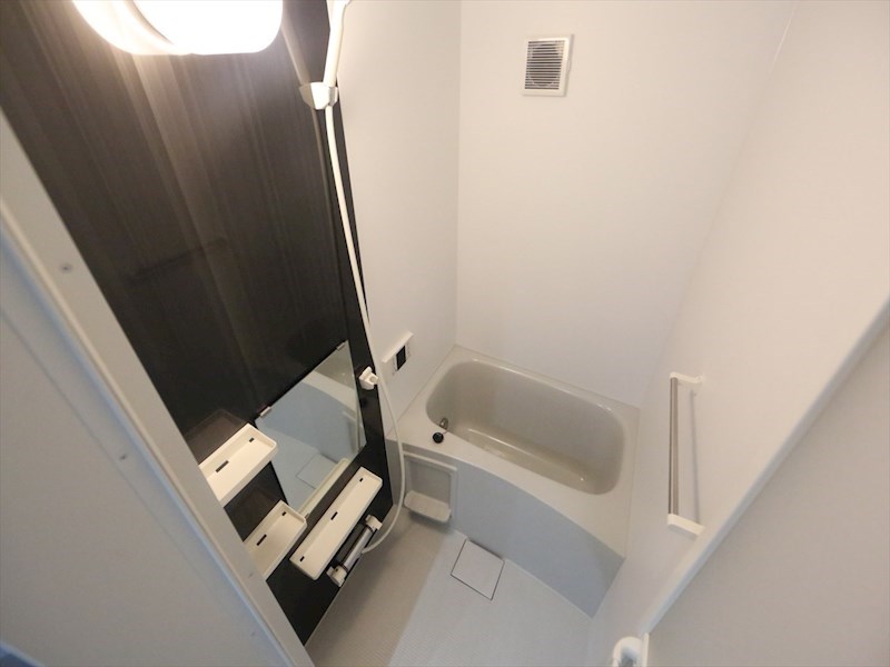 バス・シャワールーム　追い焚き・オートバス機能付お風呂