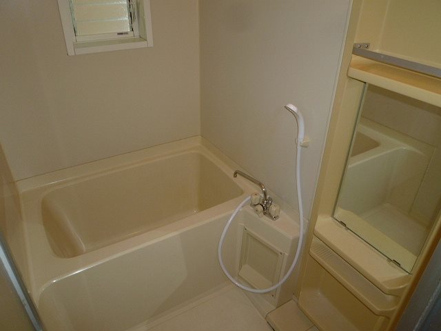 バス・シャワールーム　写真は101号