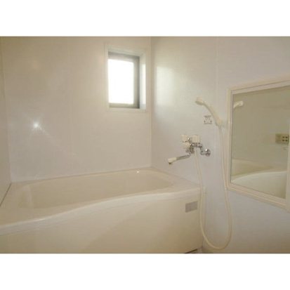 バス・シャワールーム　追い炊き機能付き♪