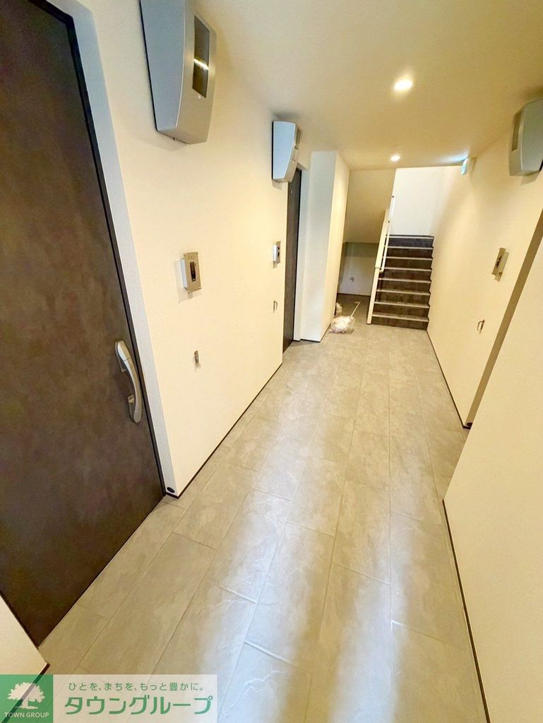 ロビー　駐車場