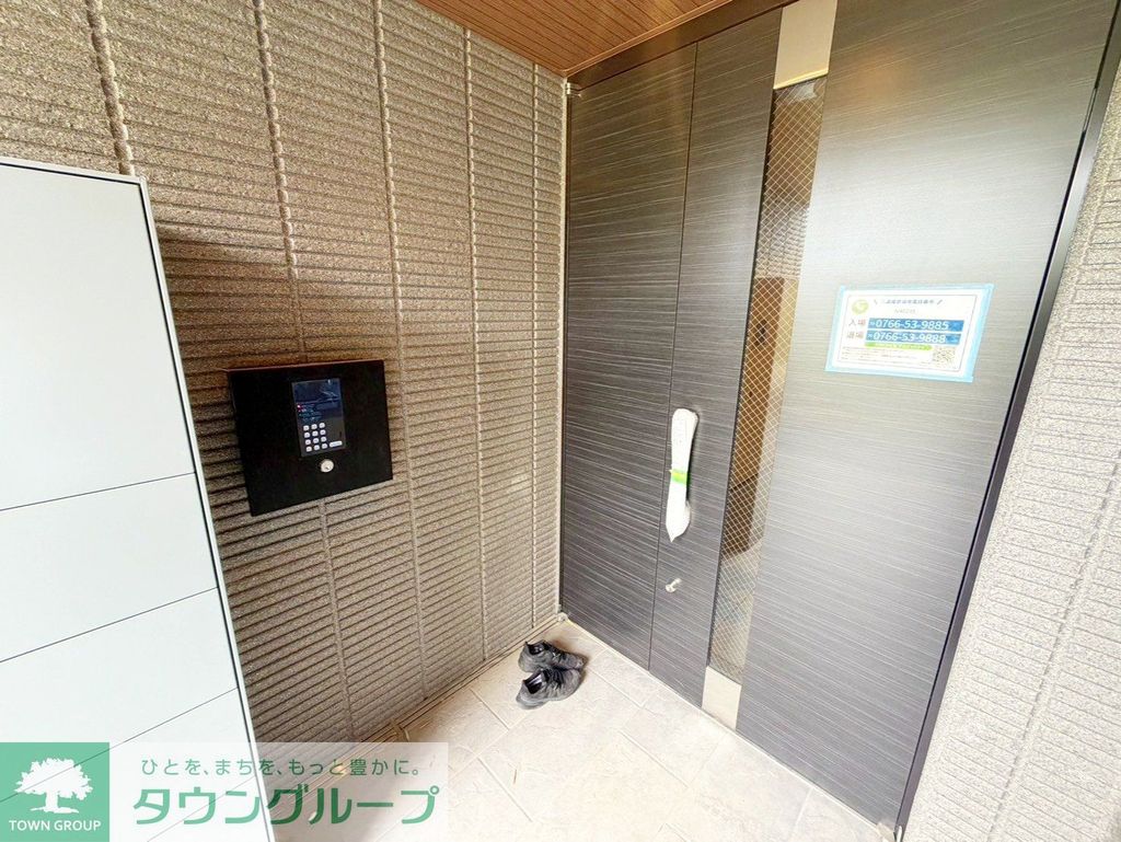 エントランス　エントランス