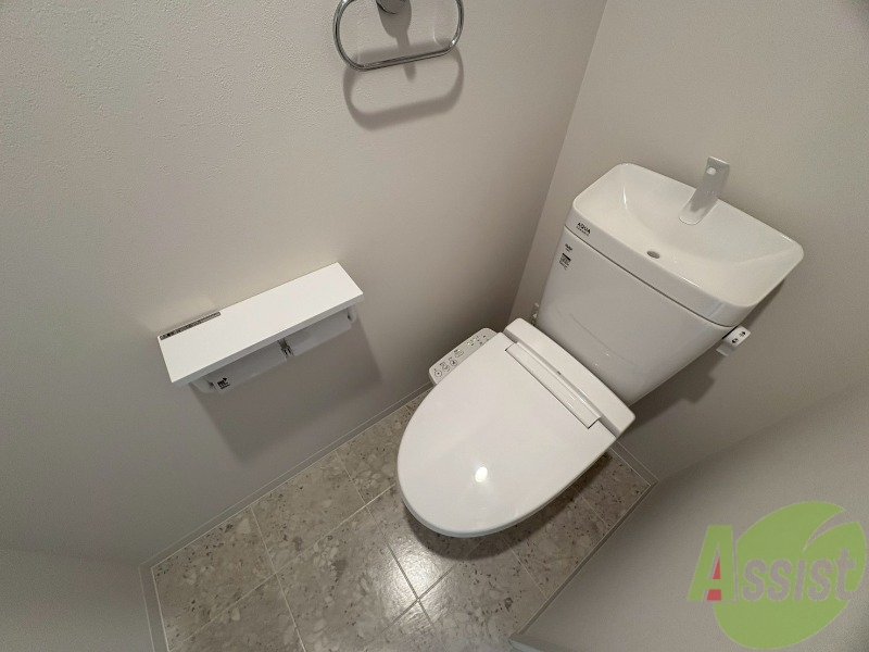 トイレ　ウォシュレット機能付きトイレは嬉しいですね。