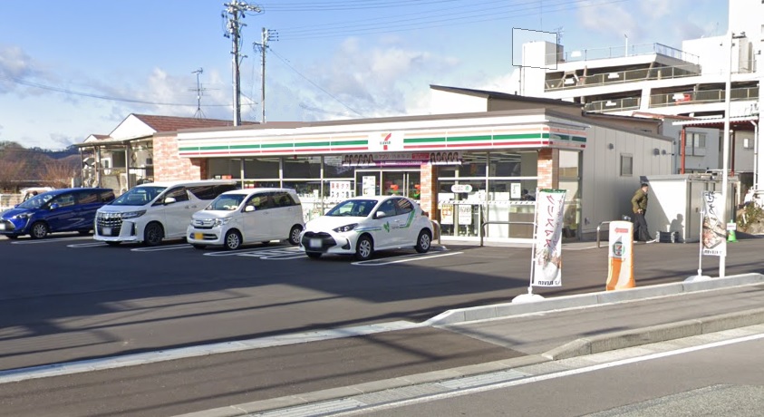 コンビニ　セブンイレブン 小諸赤坂1丁目店（コンビニ）まで355m