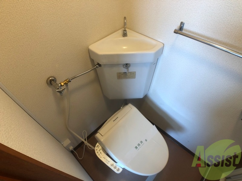 トイレ　トイレです。ウォシュレット付を探している方、おすすめです。