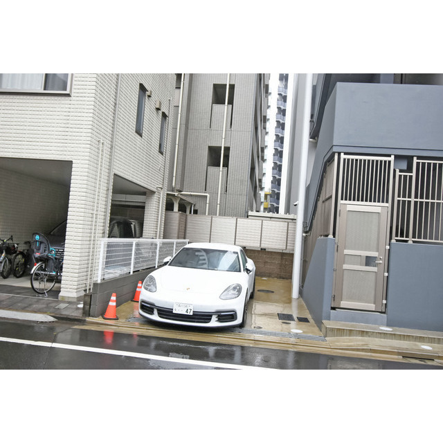 駐車場　カースペースがあります