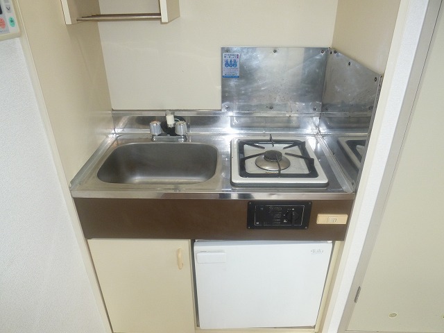 キッチン　コンパクトで使いやすいキッチンになっています