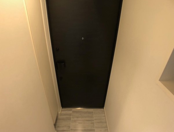 玄関　※別部屋の参考写真です。