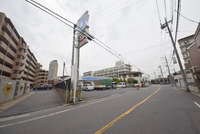 コンビニ　ローソン川口元郷1丁目店（コンビニ）まで490m