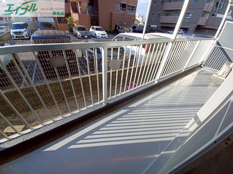 バルコニー　同物件別部屋の写真となります