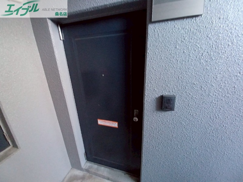 セキュリティ　同物件別部屋の写真となります