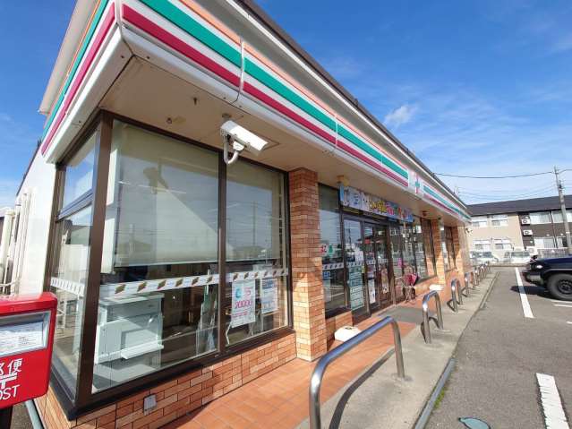コンビニ　セブン－イレブン射水作道店（コンビニ）まで316m