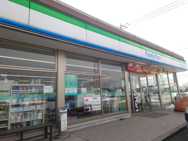 コンビニ　ファミリーマート射水作道店（コンビニ）まで521m
