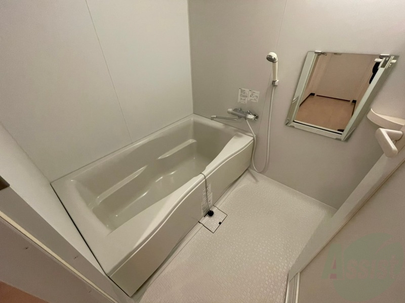 バス・シャワールーム　お風呂です。ゆっくりお風呂につかるのも体に良いですね～