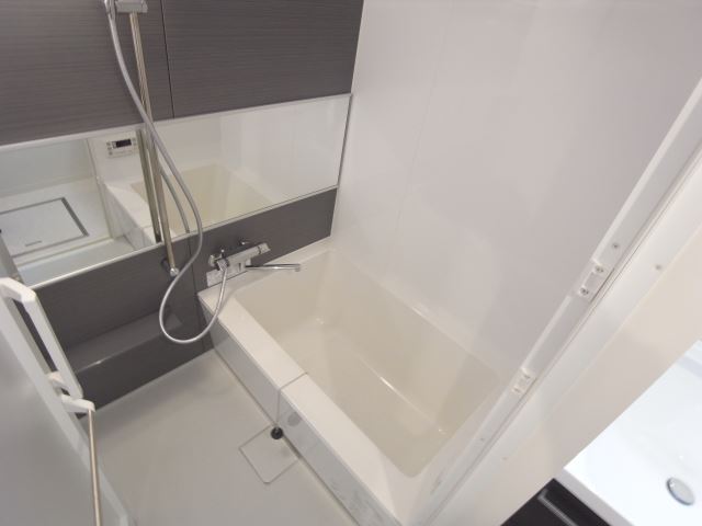 バス・シャワールーム　追炊き付き。