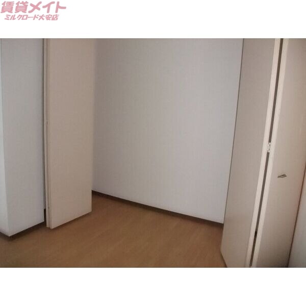 収納　同型参考写真