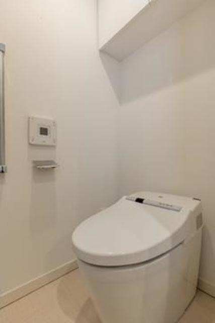 トイレ　※写真は同タイプ住戸です。