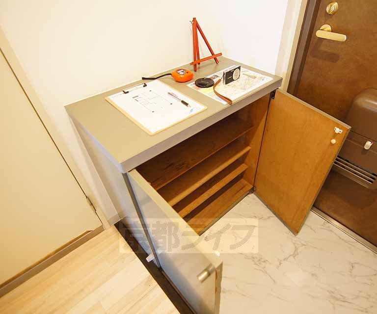 収納　シューズボックスがあります。