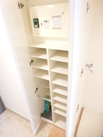 収納　シューズボックス※別部屋参考写真