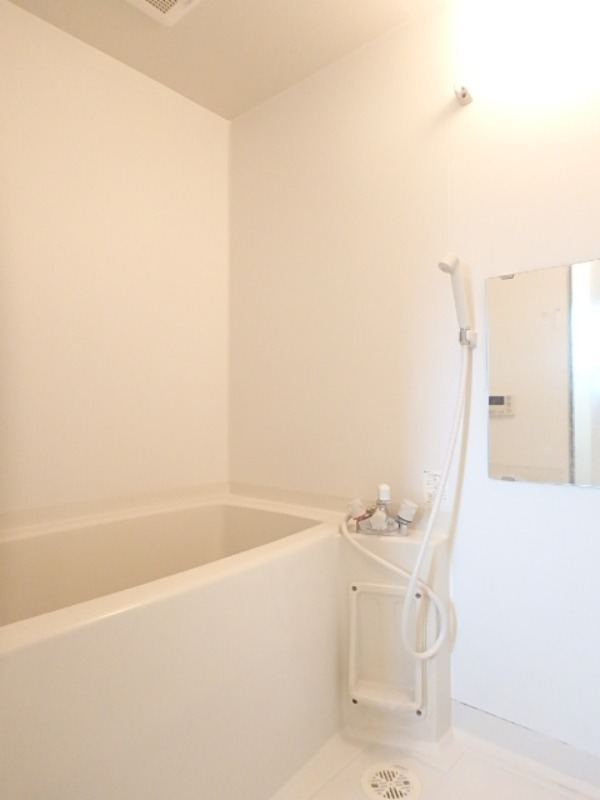 バス・シャワールーム　図面と現状に相違がある場合には現状を優先