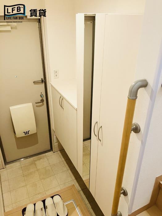 玄関　※２階の写真です