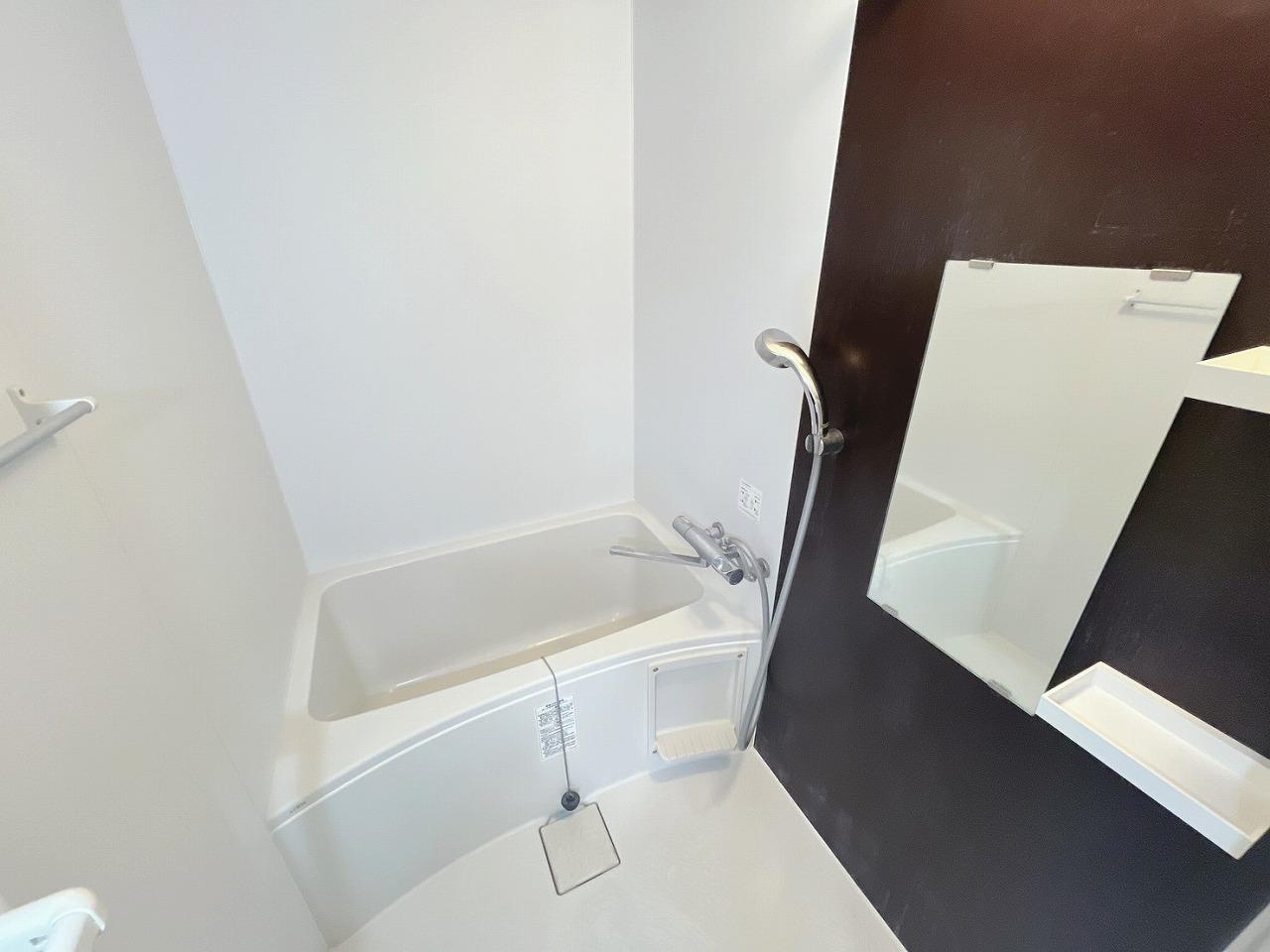 バス・シャワールーム　ゆっくりできるバスルーム