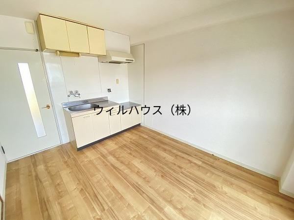 居室・リビング　室内きれいです！