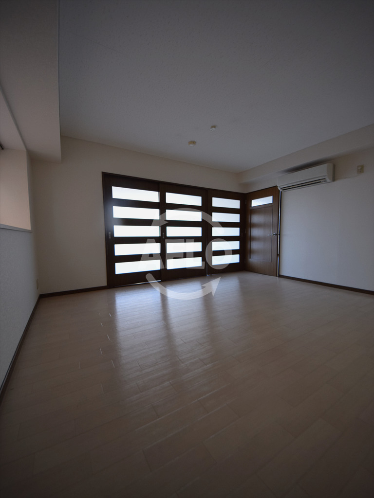 その他　難波パークハウス　開放感のあるリビング