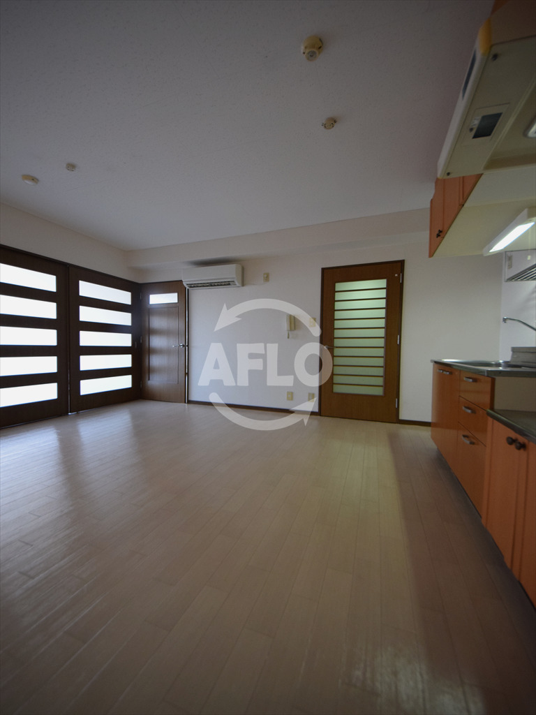 居室・リビング　難波パークハウス　開放感のあるリビング