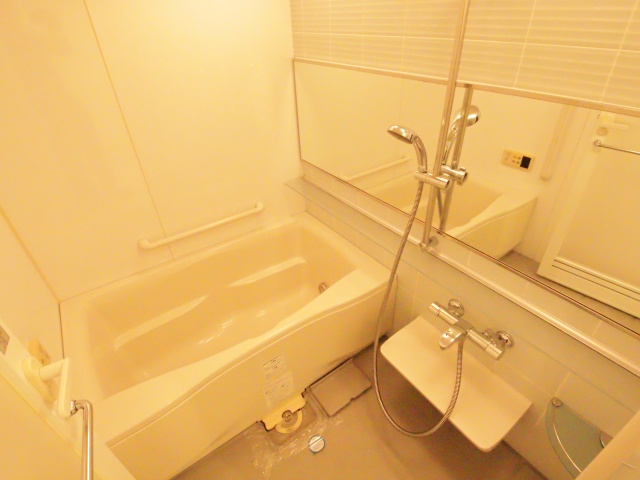 バス・シャワールーム　※別室の参考写真の為、現況優先です。