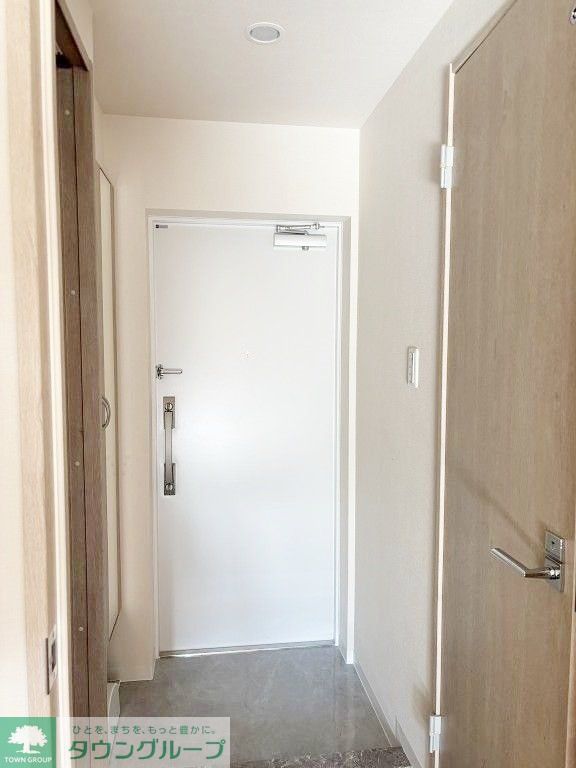 玄関　お部屋探しは株式会社　タウンハウジング　までお気軽にお問合…
