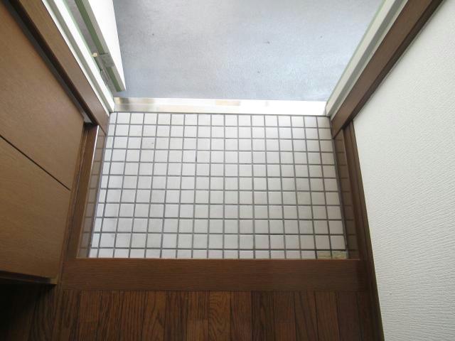 玄関　（別部屋参照）