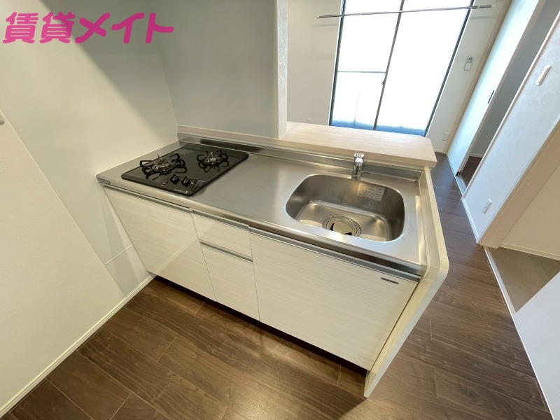 キッチン　同物件別部屋の写真です