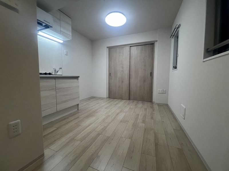 居室・リビング　☆明るい洋室☆