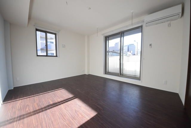 その他部屋・スペース　角部屋2面採光　エアコン完備