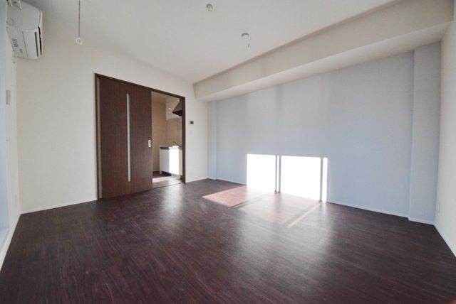 居室・リビング　日当たり良好　洋室8.6帖